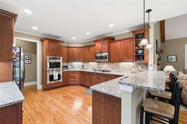 5148 Stefan Ridge Way, Buford, GA 30519