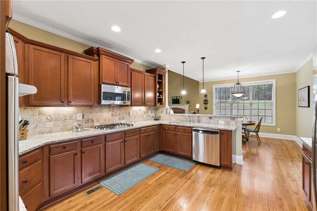 5148 Stefan Ridge Way, Buford, GA 30519