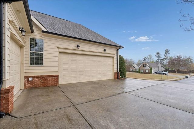 5148 Stefan Ridge Way, Buford, GA 30519