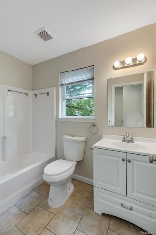 244 Chandler Street, Pontiac, MI 48342