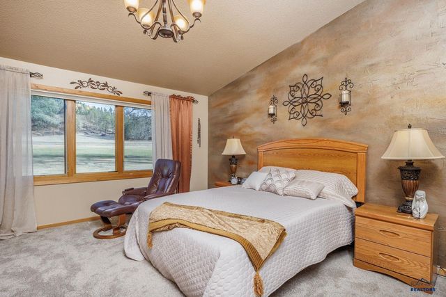 1150 DUFFER DR, Rapid City, SD 57702