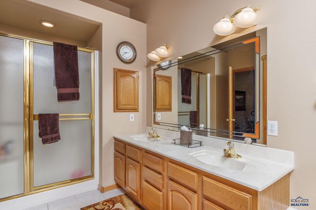 1150 DUFFER DR, Rapid City, SD 57702