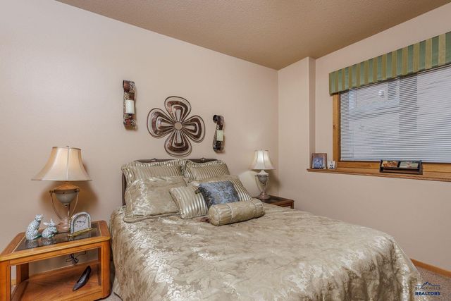 1150 DUFFER DR, Rapid City, SD 57702