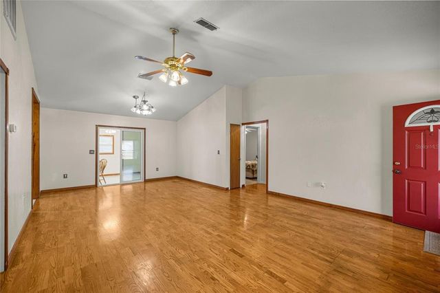 10 HEMLOCK RADIAL, Ocala, FL 34472