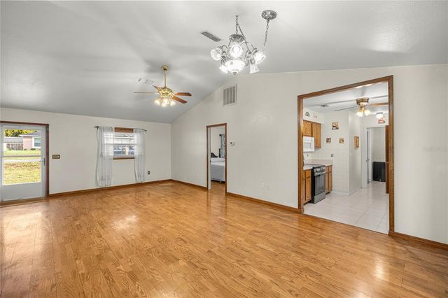 10 HEMLOCK RADIAL, Ocala, FL 34472