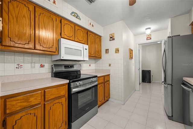 10 HEMLOCK RADIAL, Ocala, FL 34472