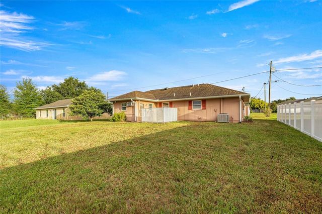 10 HEMLOCK RADIAL, Ocala, FL 34472