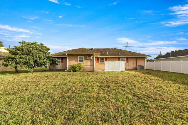 10 HEMLOCK RADIAL, Ocala, FL 34472