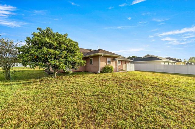 10 HEMLOCK RADIAL, Ocala, FL 34472