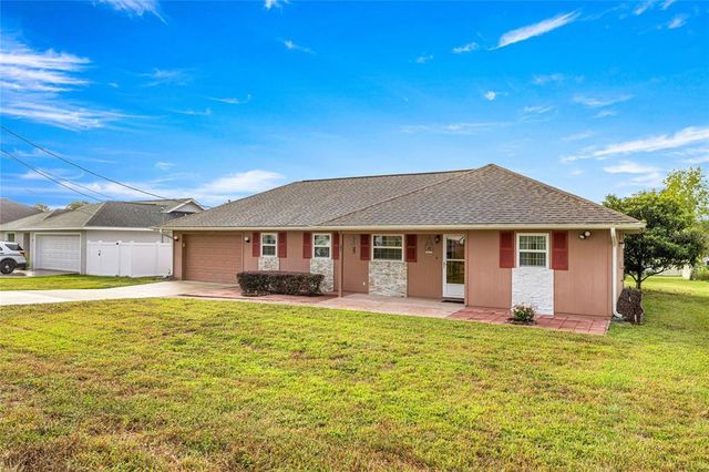 10 HEMLOCK RADIAL, Ocala, FL 34472