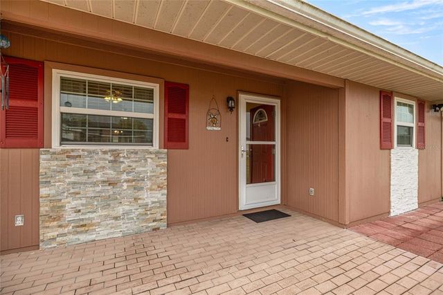 10 HEMLOCK RADIAL, Ocala, FL 34472