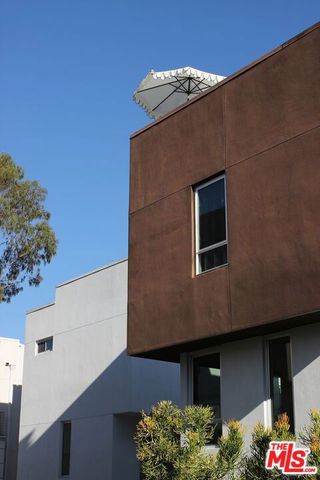 2210 Tom Mix Road, Los Angeles, CA 90026