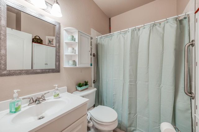 121 W Cedar ST, Granite Shoals, TX 78654