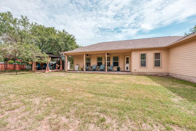 121 W Cedar ST, Granite Shoals, TX 78654