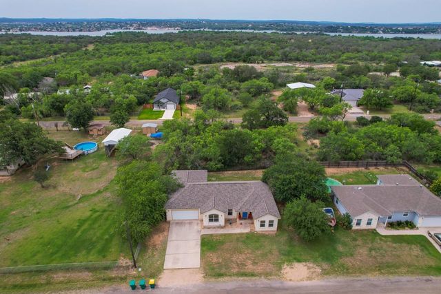 121 W Cedar ST, Granite Shoals, TX 78654
