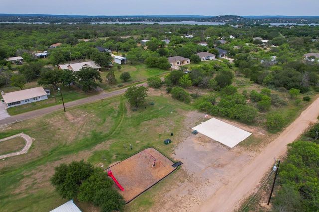 121 W Cedar ST, Granite Shoals, TX 78654