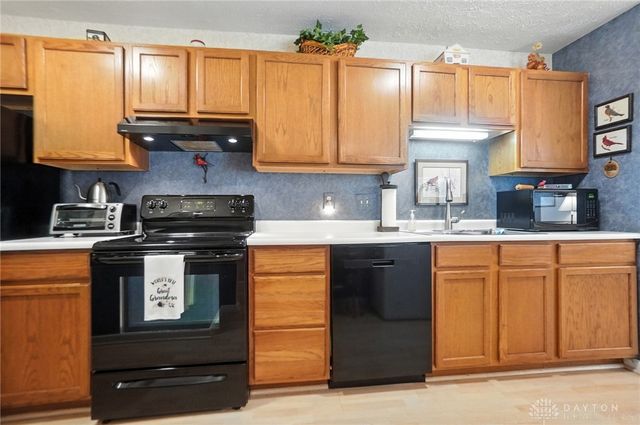 1850 Piper Lane 102, Dayton, OH 45440