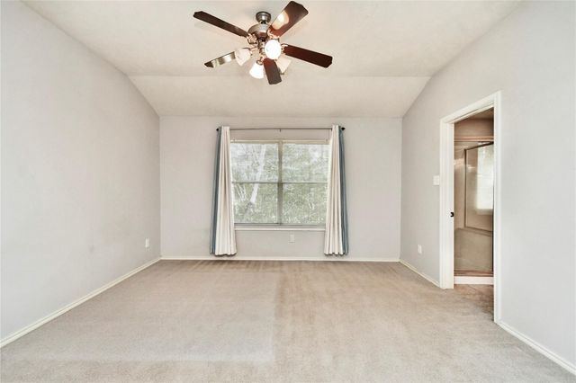 62 E Stedhill Loop, Conroe, TX 77384