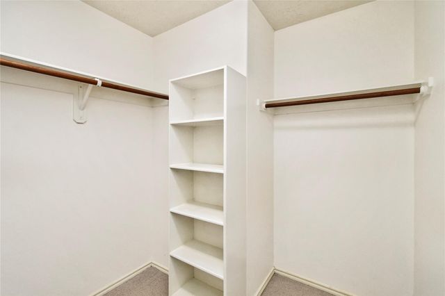 62 E Stedhill Loop, Conroe, TX 77384