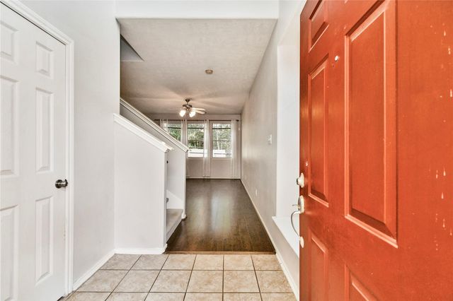 62 E Stedhill Loop, Conroe, TX 77384