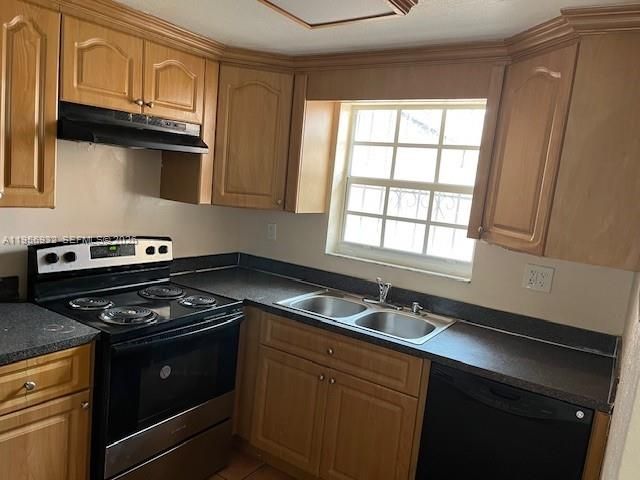 4250 W 11th Ln 43, Hialeah, FL 33012