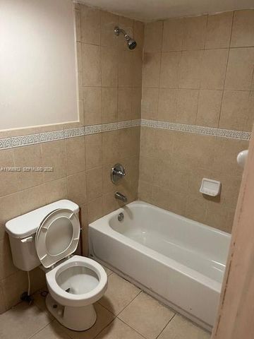 4250 W 11th Ln 43, Hialeah, FL 33012