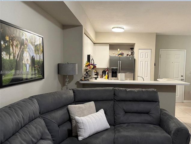 11060 SW 196th St 607, Cutler Bay, FL 33157