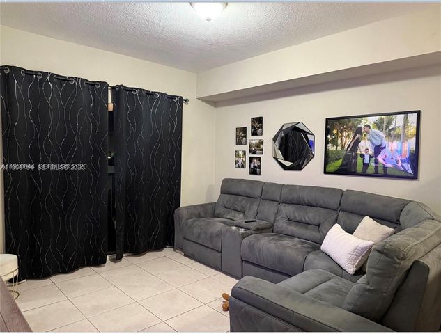 11060 SW 196th St 607, Cutler Bay, FL 33157