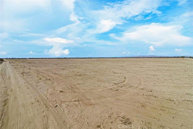 5 Mojave Drive, Adelanto, CA 92301