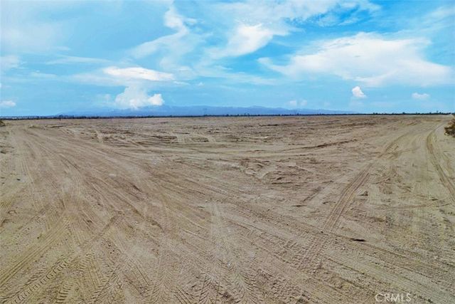 5 Mojave Drive, Adelanto, CA 92301