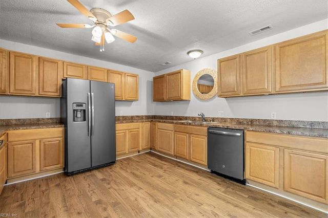 5824 Beechwalk DR, Virginia Beach, VA 23464