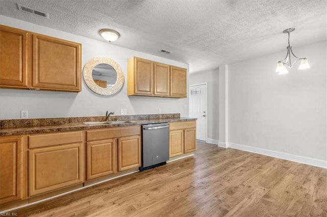 5824 Beechwalk DR, Virginia Beach, VA 23464