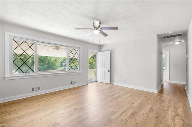5824 Beechwalk DR, Virginia Beach, VA 23464