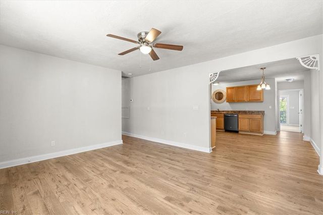 5824 Beechwalk DR, Virginia Beach, VA 23464