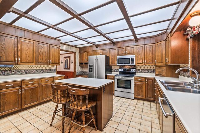 4240 COUNTY ROAD R, Stevens Point, WI 54482