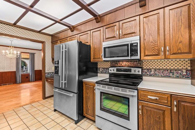 4240 COUNTY ROAD R, Stevens Point, WI 54482