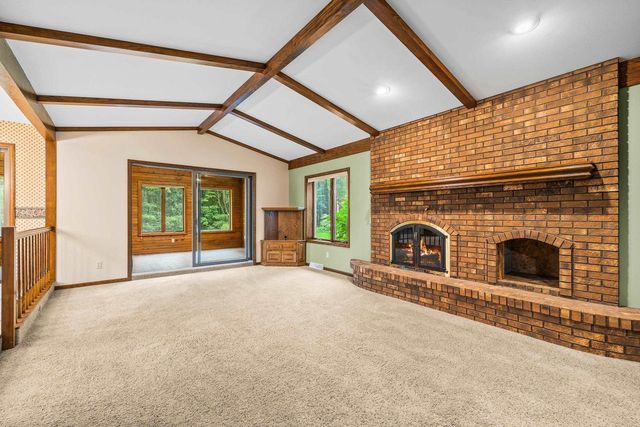 4240 COUNTY ROAD R, Stevens Point, WI 54482