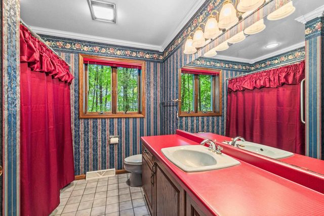 4240 COUNTY ROAD R, Stevens Point, WI 54482