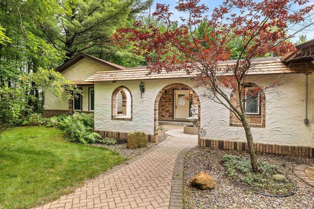 4240 COUNTY ROAD R, Stevens Point, WI 54482