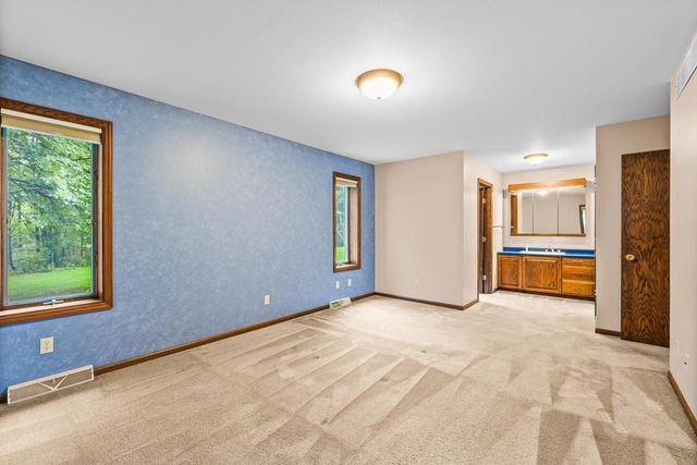 4240 COUNTY ROAD R, Stevens Point, WI 54482