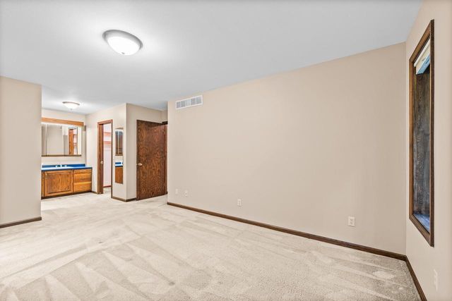 4240 COUNTY ROAD R, Stevens Point, WI 54482