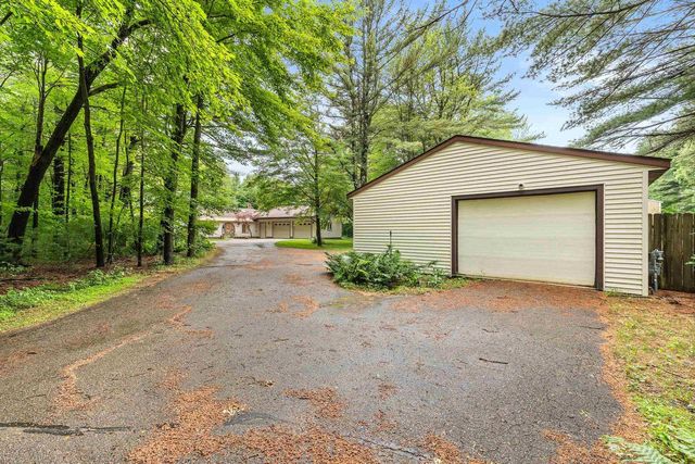 4240 COUNTY ROAD R, Stevens Point, WI 54482