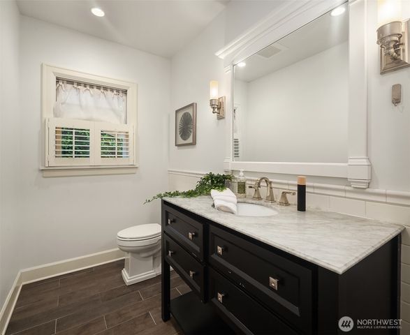 1060 Spruce Street, Edmonds, WA 98020