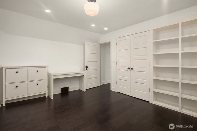 1060 Spruce Street, Edmonds, WA 98020