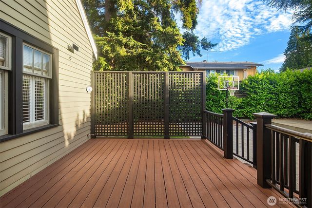 1060 Spruce Street, Edmonds, WA 98020