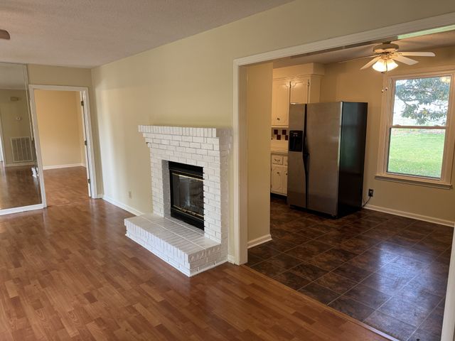 354 Grassland Dr, Clarksville, TN 37043