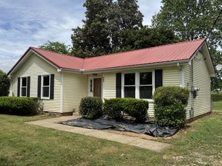 354 Grassland Dr, Clarksville, TN 37043