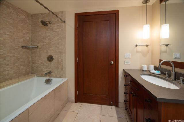 92-104 Waialii Place O202, Kapolei, HI 96707