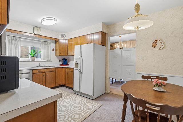 320 Claymoor Road 1C, Hinsdale, IL 60521