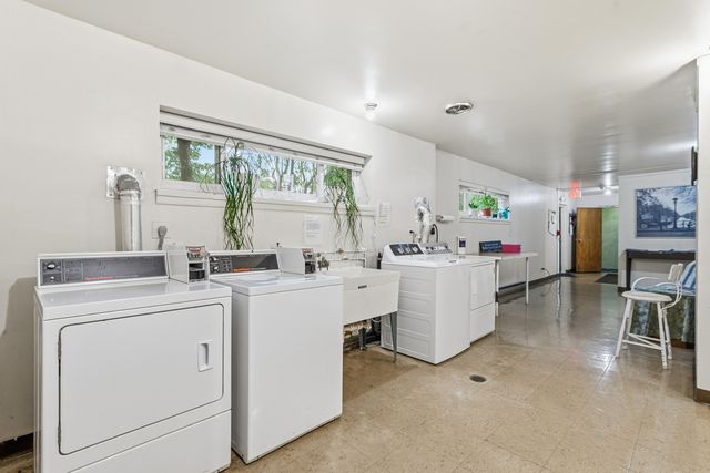 320 Claymoor Road 1C, Hinsdale, IL 60521